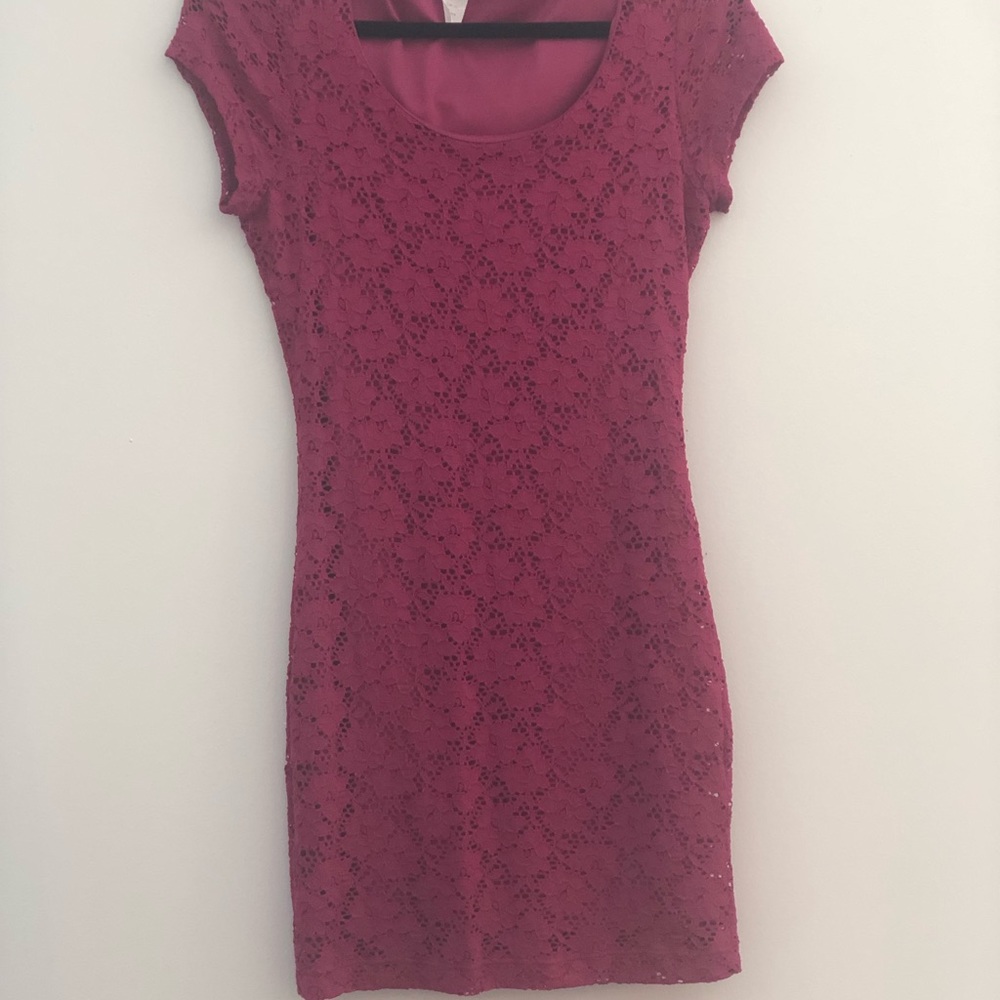 Magenta cap sleeved lace dress. Size L